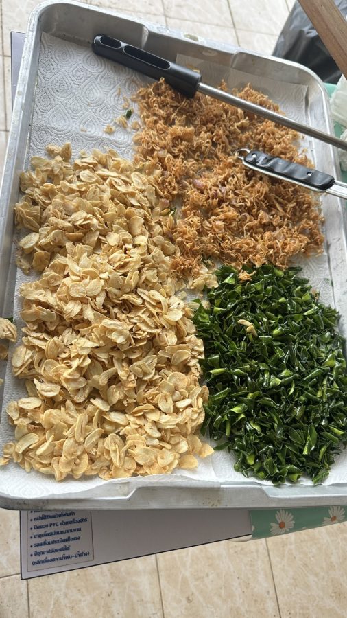 กิจกรรมถ่ายทอดองค์ความรู้การทำน้ำพริกปลาส้มกรอบกระวาน
